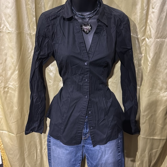 Basic Black Button Up - H & M size 8 - Picture 2 of 6